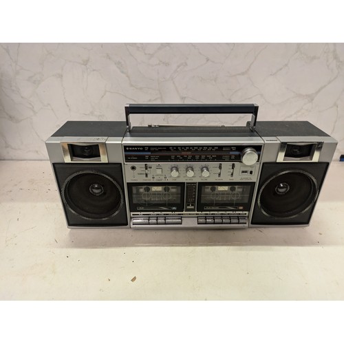 250 - Sanyo model m-2lw2l portable twin Deck cassette player boom box