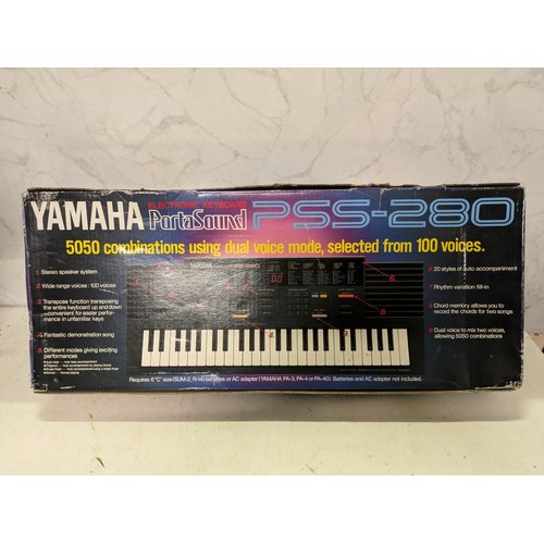 247 - Yamaha PortaSound pss-280 keyboard in box