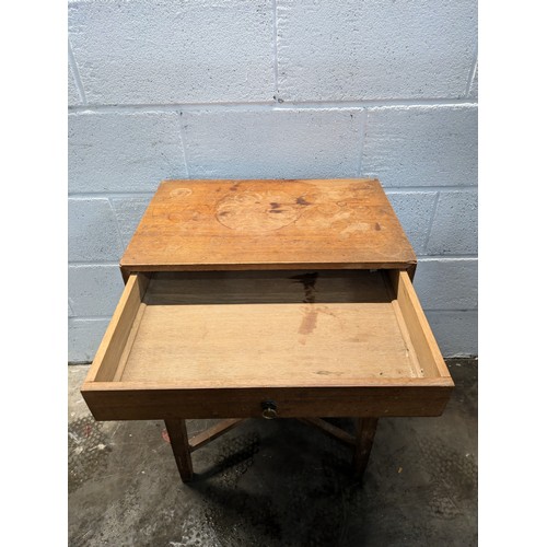 172 - A Vintage Oak 1 Drawer Side Table with pull-out extension - approx 54x45x76cm