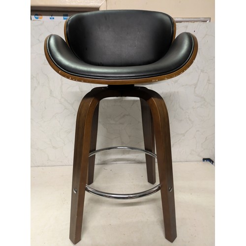 137 - a retro Scandinavian rotating chair with black leather seat base