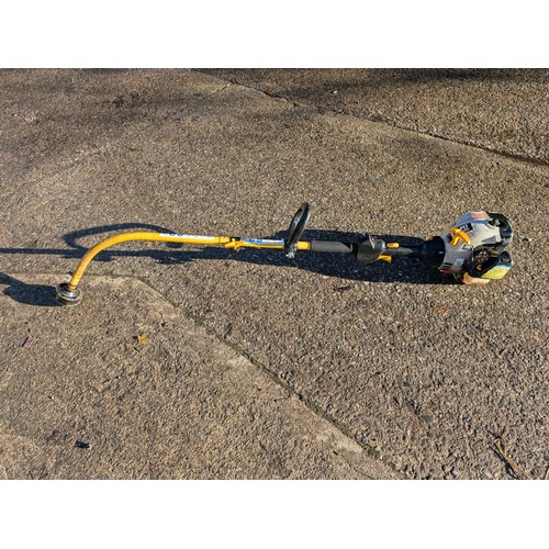 33 - RYOBI PLT 2543Y 25cc petrol strimmer