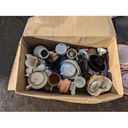 468 - a large quantity of crockery