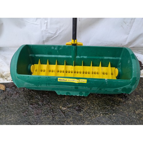 24 - j Arthur Bowers lawntenda seed spreader