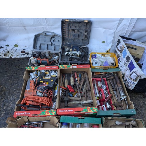 630 - a selection of various garage tools and equipment