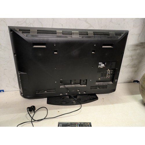 361 - A Sony Bravio TV With Remote model kdl-37ex503