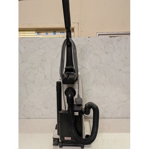 359 - A Panasonic model MC-E553 vacuum cleaner