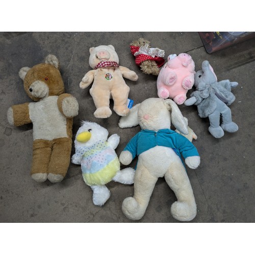 569 - A Selection Of Soft Toys