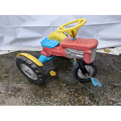 13 - Ride on toy tractor