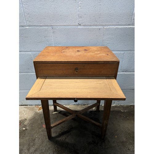 100 - A Vintage Oak 1 Drawer Side Table with pull-out extension - approx 54x45x76cm