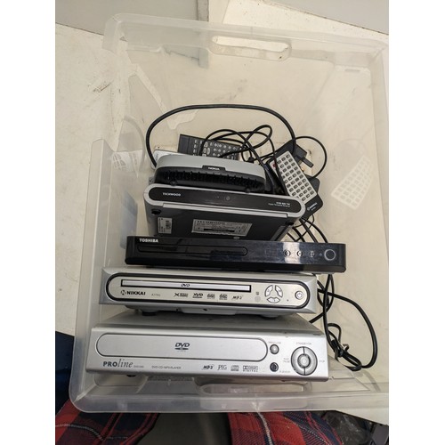 257 - 5X Dvd Players & Remotes