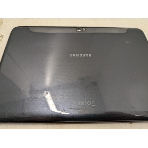 247 - Samsung Gt-N8000 Tablet And Samsung N102Sp Laptop