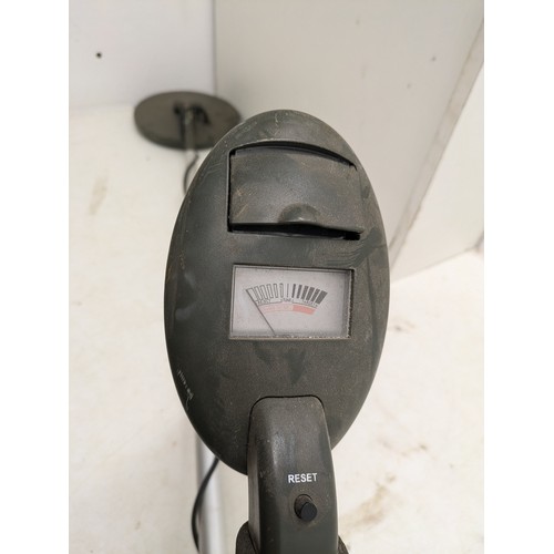 280 - A Prospector 100 Metal Detector