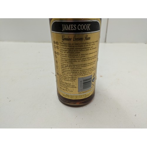 498 - James Cook Genuine Overseas Rum 75Cl