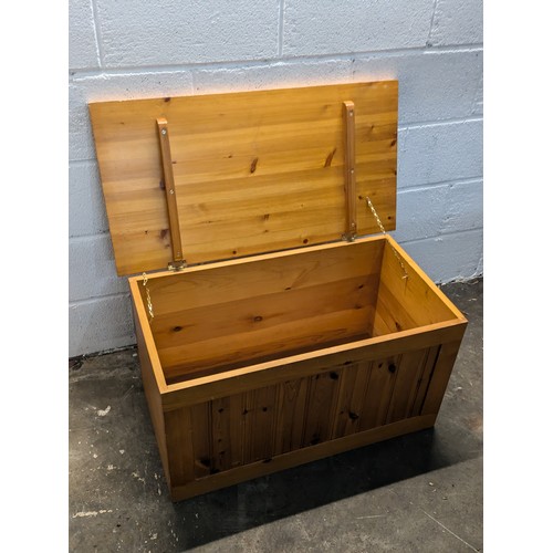 129 - A Pine Storage Box