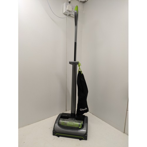 304 - A Gtech Air Ram Mk2 Cordless Vacuum With Charger And Accessories - Working