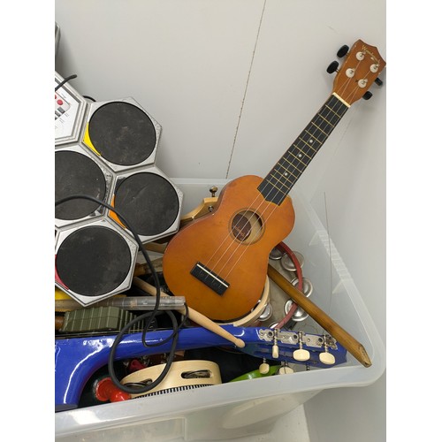 567 - A Selection Of Musical Instruments