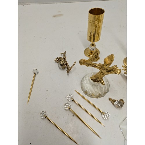 529 - A Selection Of Gold Gilt Items