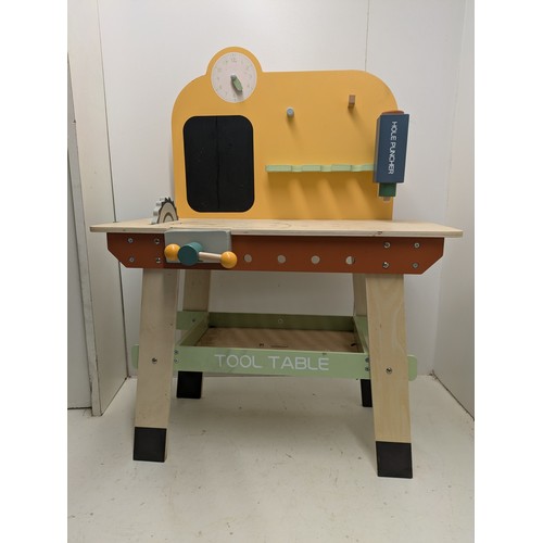 437 - Children's Toy Work Bench