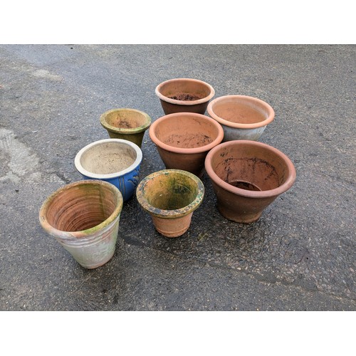 34 - A Selection Of Garden Pots