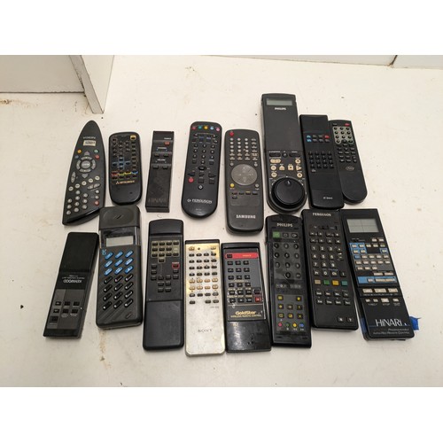 289 - A Selection Of Vintage Hifi Remotes