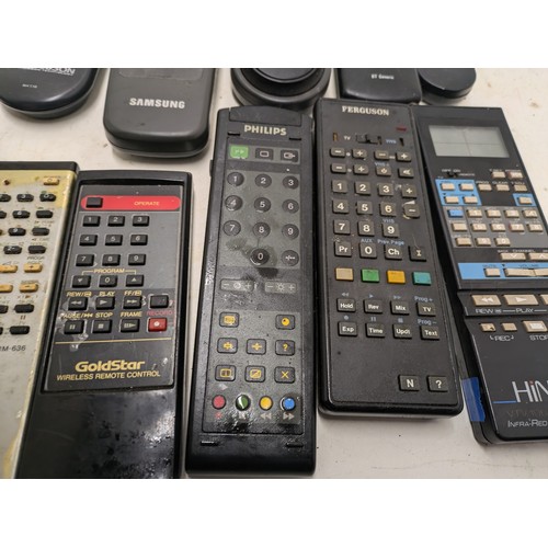 289 - A Selection Of Vintage Hifi Remotes