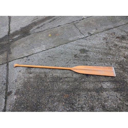 558 - A Vintage Wood Boat Paddle