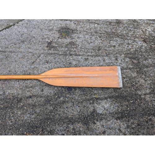 558 - A Vintage Wood Boat Paddle