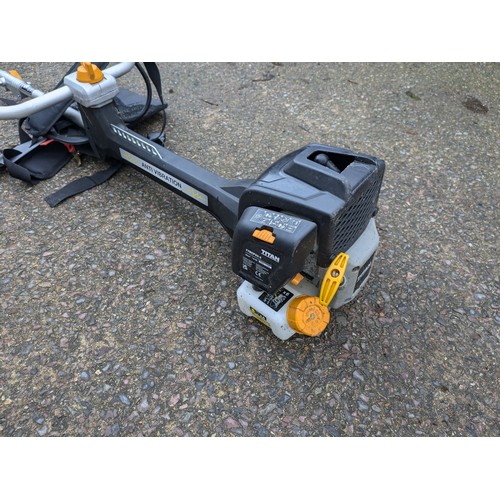 49 - Titan Ttbcp33-4 Petrol Strimmer