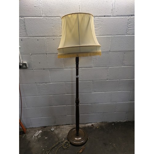 595 - Vintage floor lamp