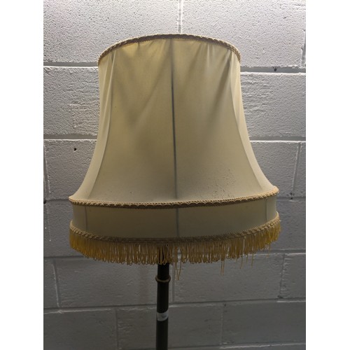 595 - Vintage floor lamp