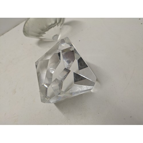 1063 - 2 Glass Paperweights In The Shape Of Diamonds