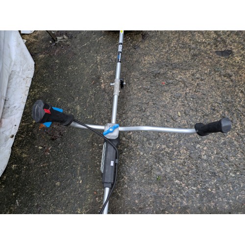 15 - A Mac Allister MBCP25-2 Petrol Strimmer