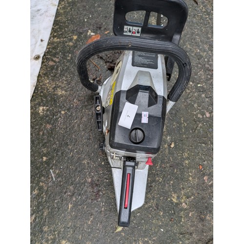 7 - A Spear and Jackson SPJCS4645 Petrol Chainsaw