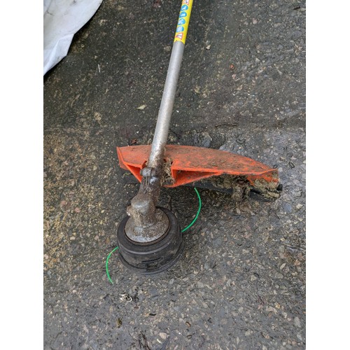 34 - A Stihl Model FS55 model d71336 Petrol Strimmer