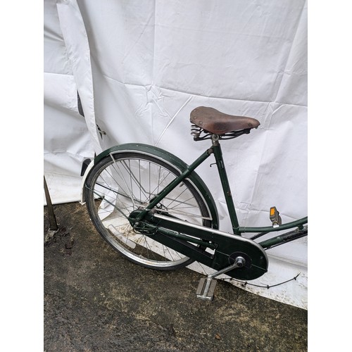 48 - A Pashley of Stratford Upon Avon Vintage Ladies Push Bike With Brooks Saddle