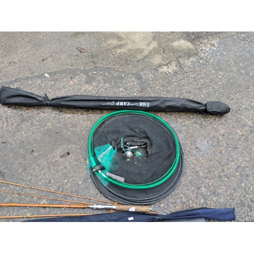 40 - A Selection of fishing Equipment