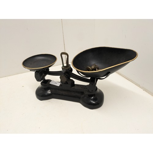 400 - A Set of Cast Iron and Brass Finish Effect Libra Scales