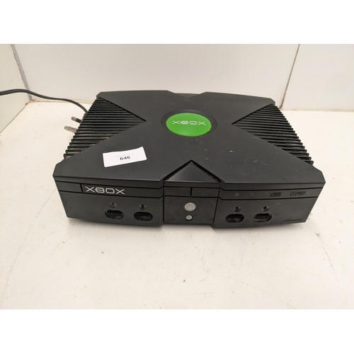 646 - A First Generation Xbox Console With Cables And A Rare Clear Green Controller