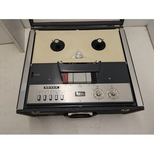 612 - A Novac Reel To Reel Player In Case