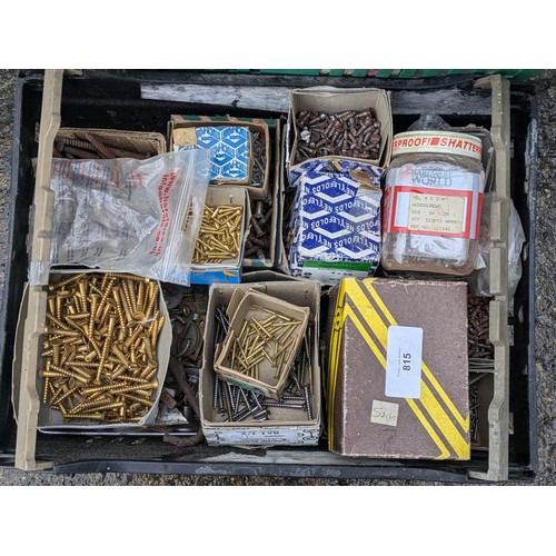 815 - A Box Containing Hundreds of Brass And Steel Wood Screws