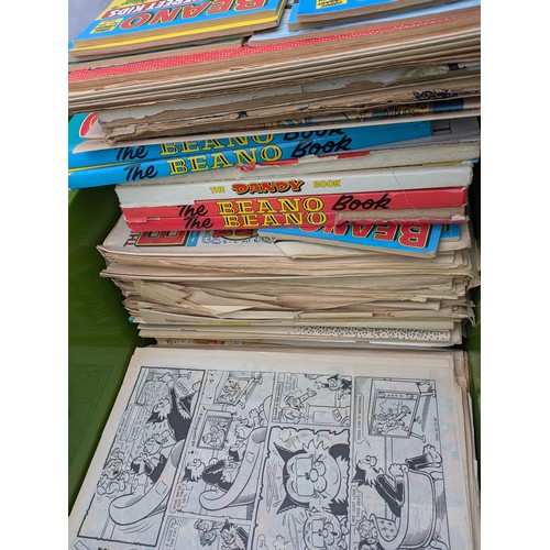 415 - A Large Selection Of Vintage Beano Comics