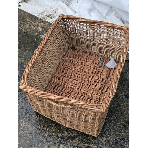 1029 - A Pair of Wicker Baskets