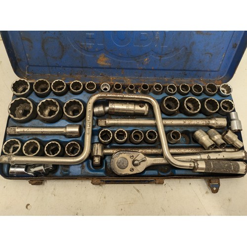 807 - A Vintage Elora Socket Set In A Metal Case