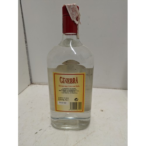 1013 - A Ginebra Especial 1 litre Vodka