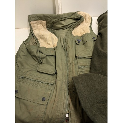 1035 - A Selection of 3 Green Gilets - Size Large