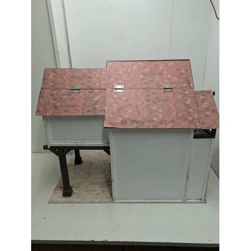 1139 - A Charming Tudor Style Model Dolls House