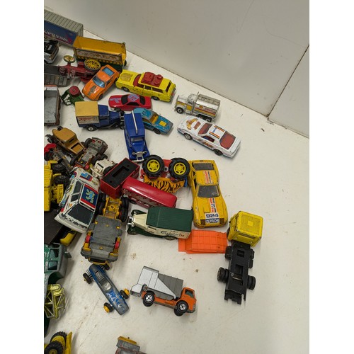 478 - A Large Selection of Vintage Matchbox & Other Die Cast Toy Vehicles