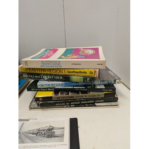 1146 - A Large Selection of Modern and Vintage Train books, Magazines and Pictures