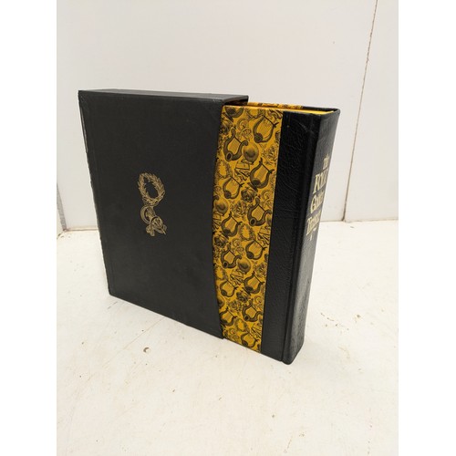 1148 - The Folio Society - The Folio Golden Treasury In Protective Sleeve