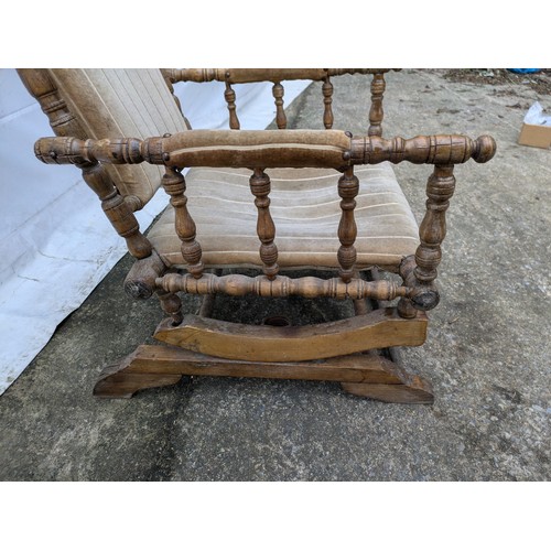 253 - A Victorian American Rocking Chair, Complete With Original Springs - Requiring Tlc